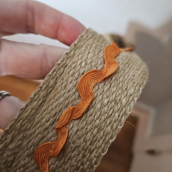 America & Beyond Bag 100% Jute Pom-Poms Tassels Beads Straw Tote - Picture 5 of 7